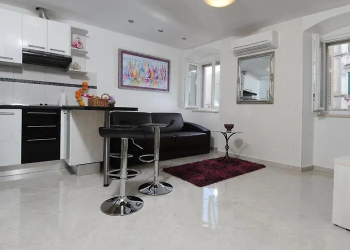 By The Sea - 13105 Apartamento Split