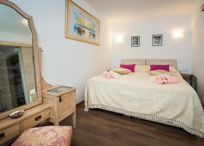 By The Sea - 13105 Apartamento Split