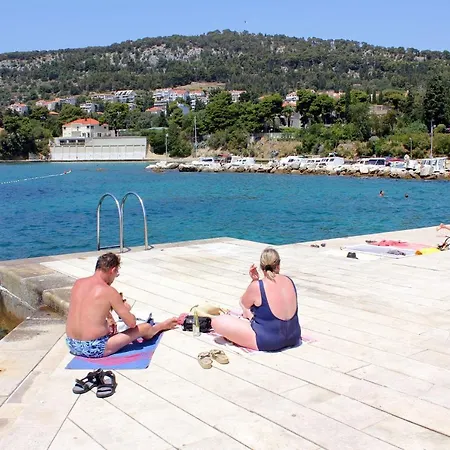 Appartement By The Sea - 13105